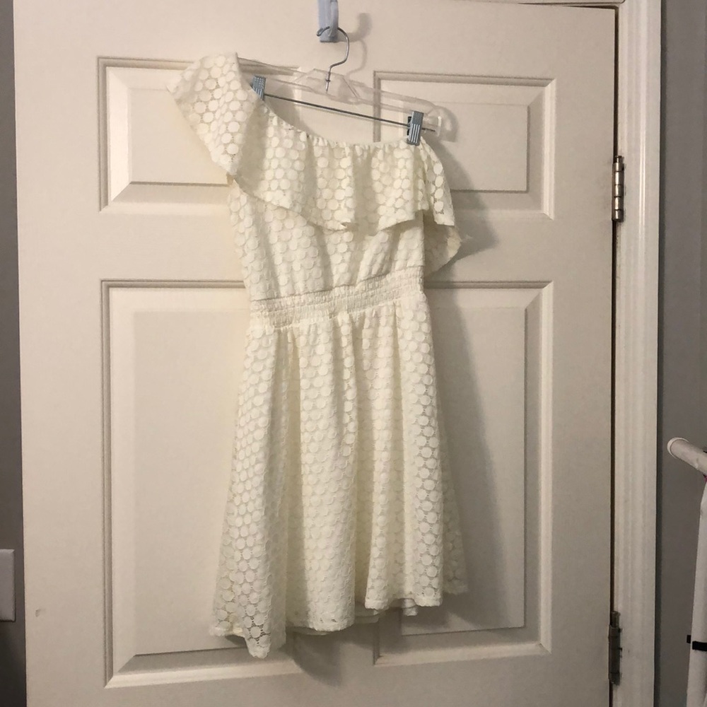 Francesca’s One shoulder white polka dot dress! S